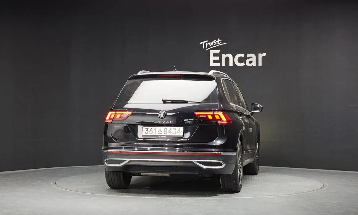 Volkswagen Tiguan — фото 9