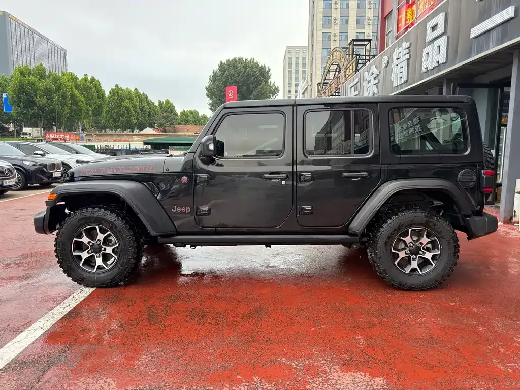 Jeep Wrangler — фото 6