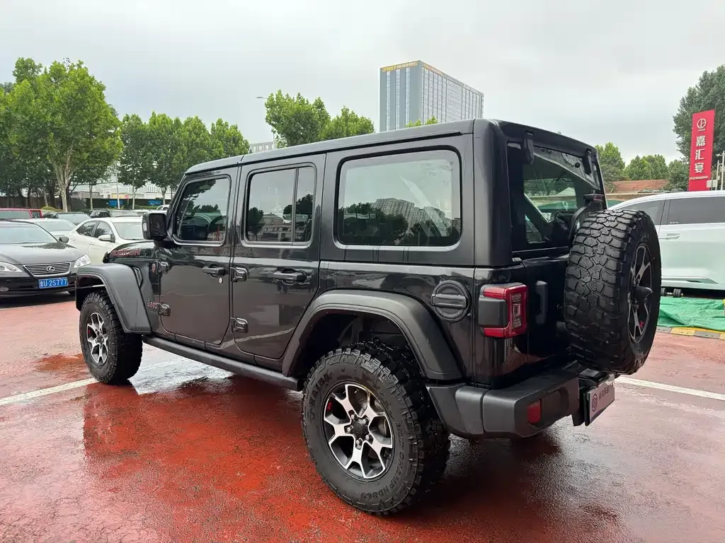 Jeep Wrangler — фото 3