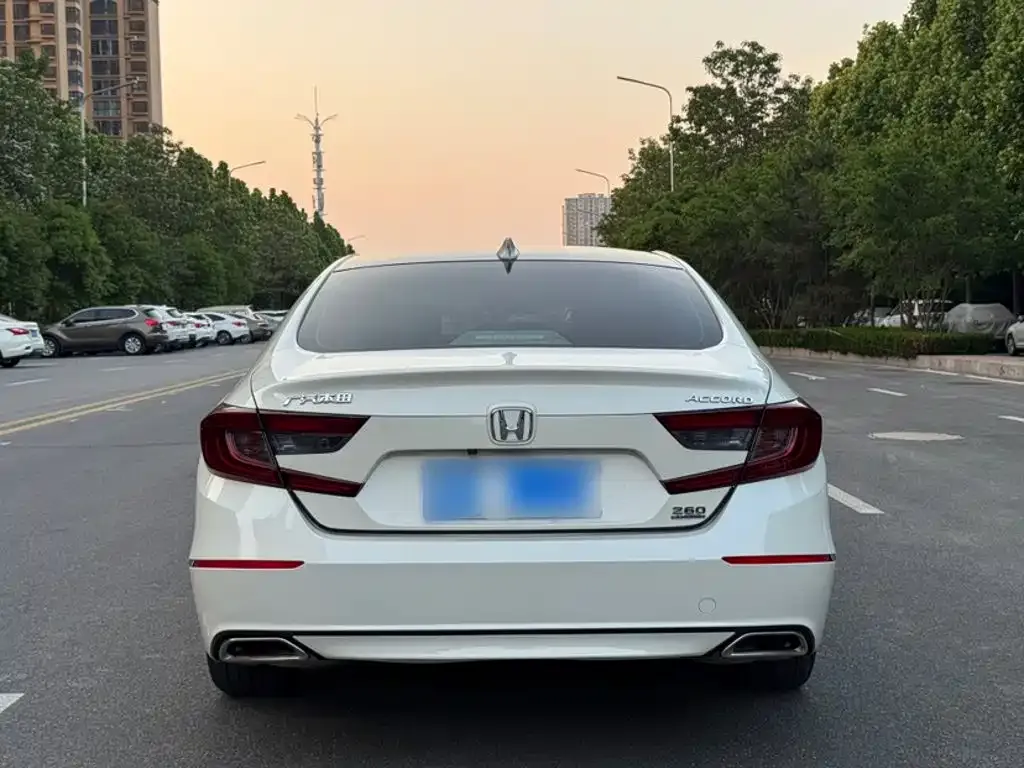 Honda Accord — фото 4