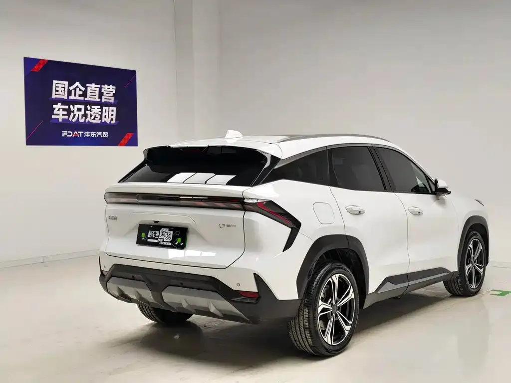Geely Galaxy L7 — фото 3