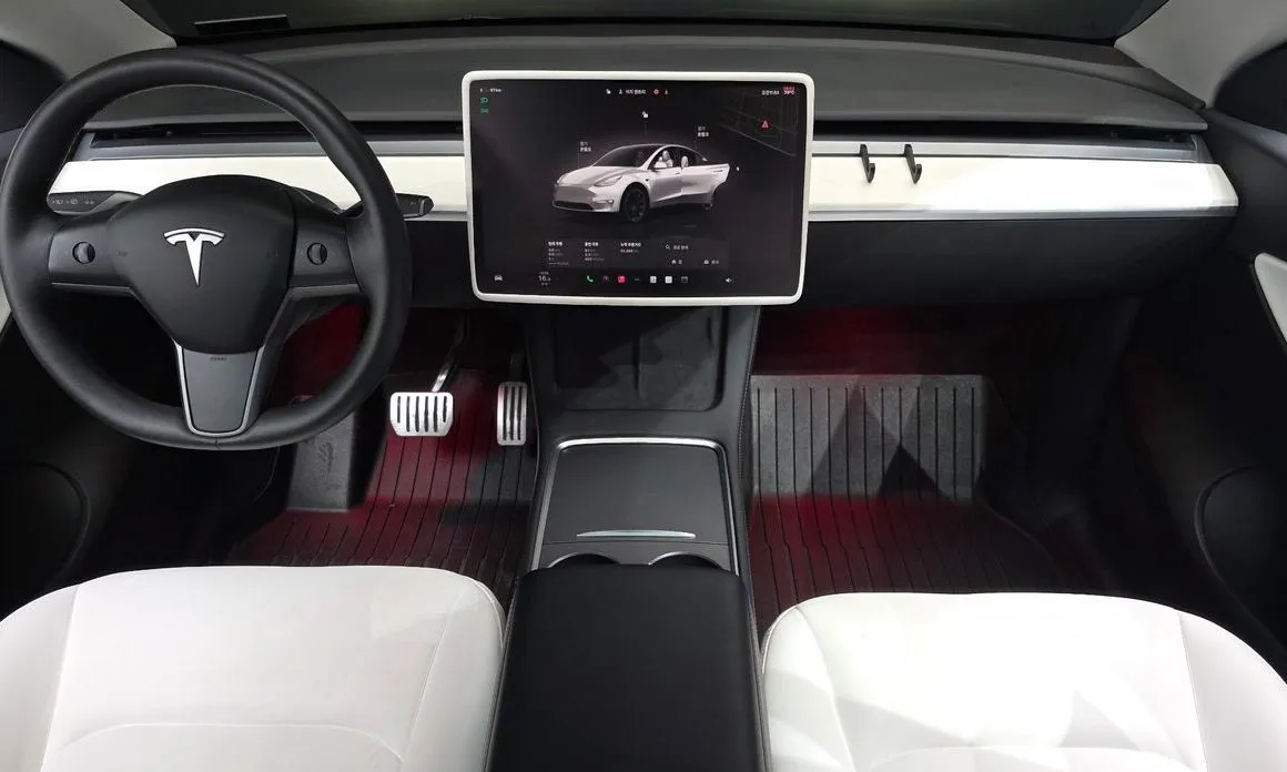 Tesla Model Y — фото 2