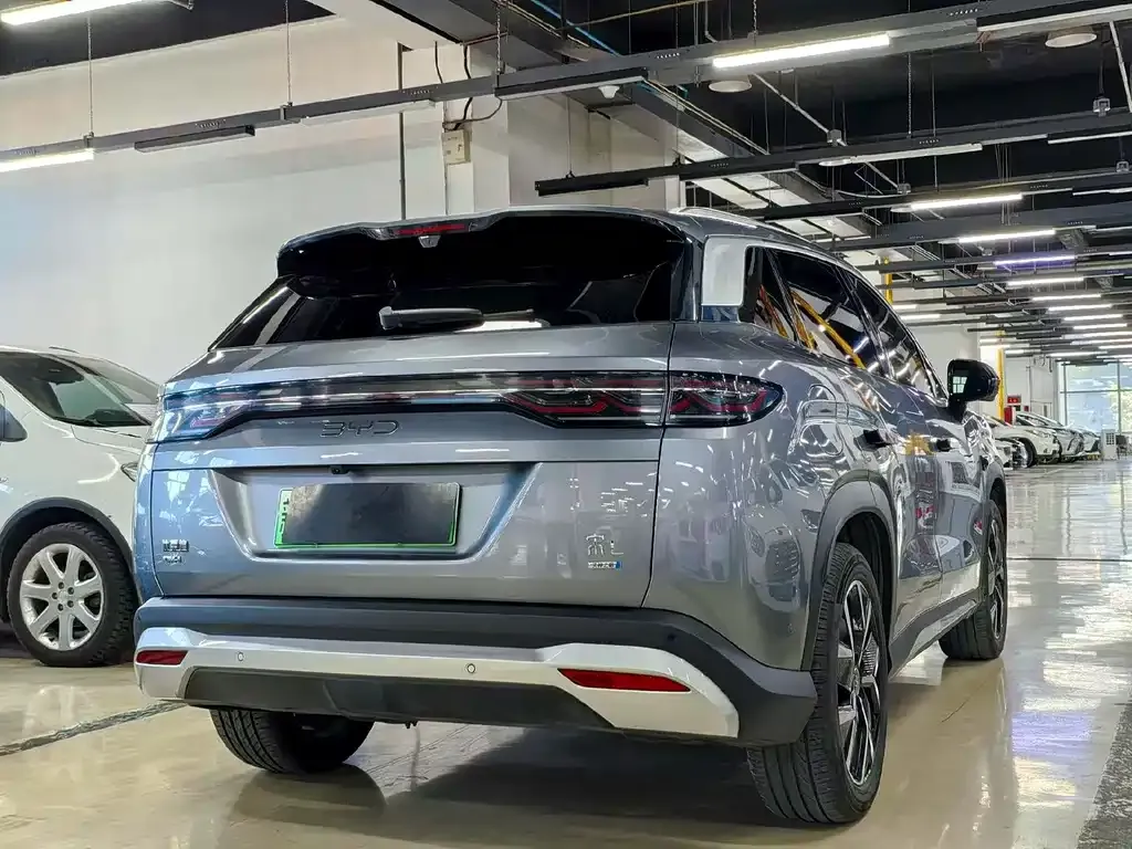 BYD L DM-i — фото 2