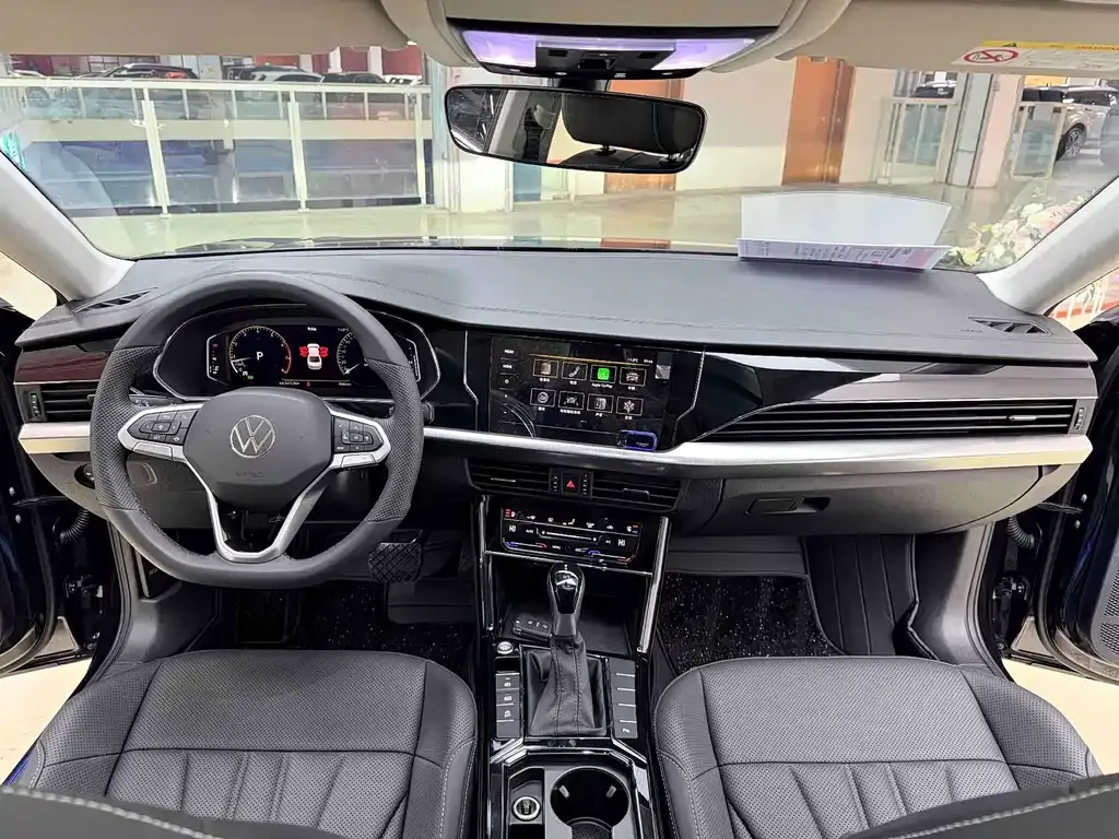 Volkswagen Passat — фото 8