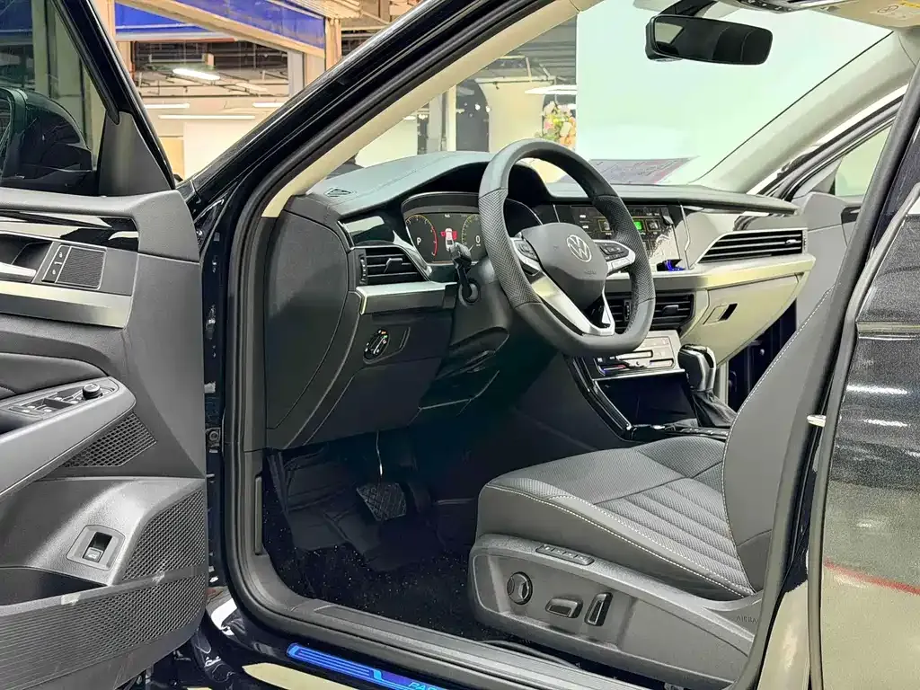 Volkswagen Passat — фото 6