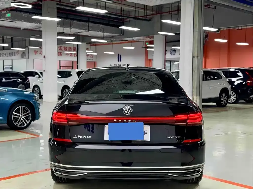Volkswagen Passat — фото 2