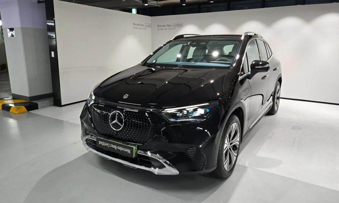 Mercedes-Benz EQE EQE350+ 1