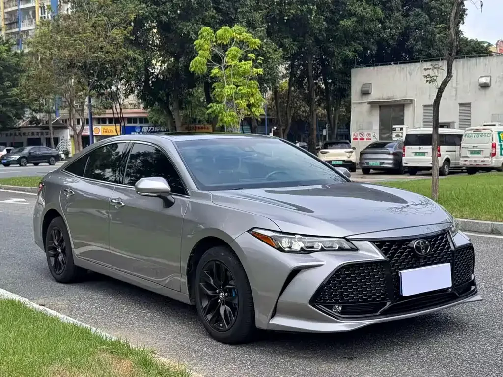 Toyota Avalon — фото 10