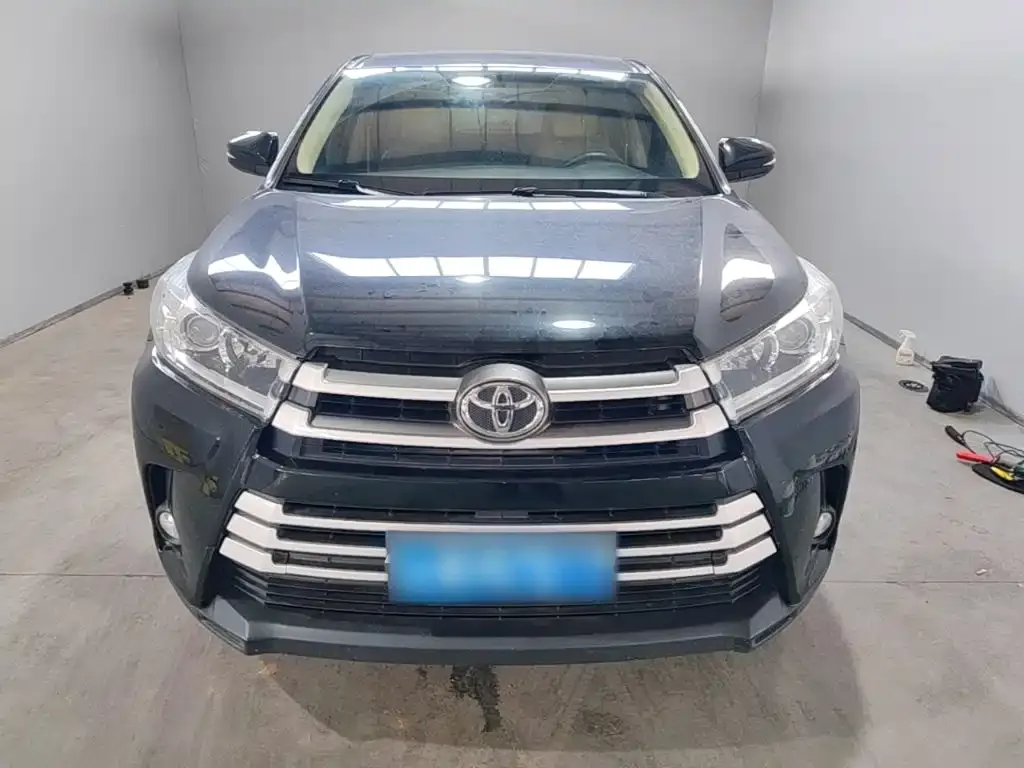 Toyota Highlander — фото 6