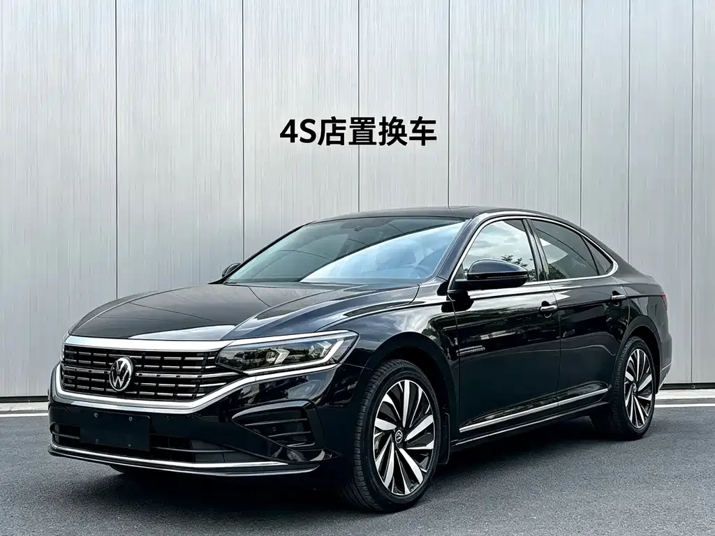 Volkswagen Passat — фото 1