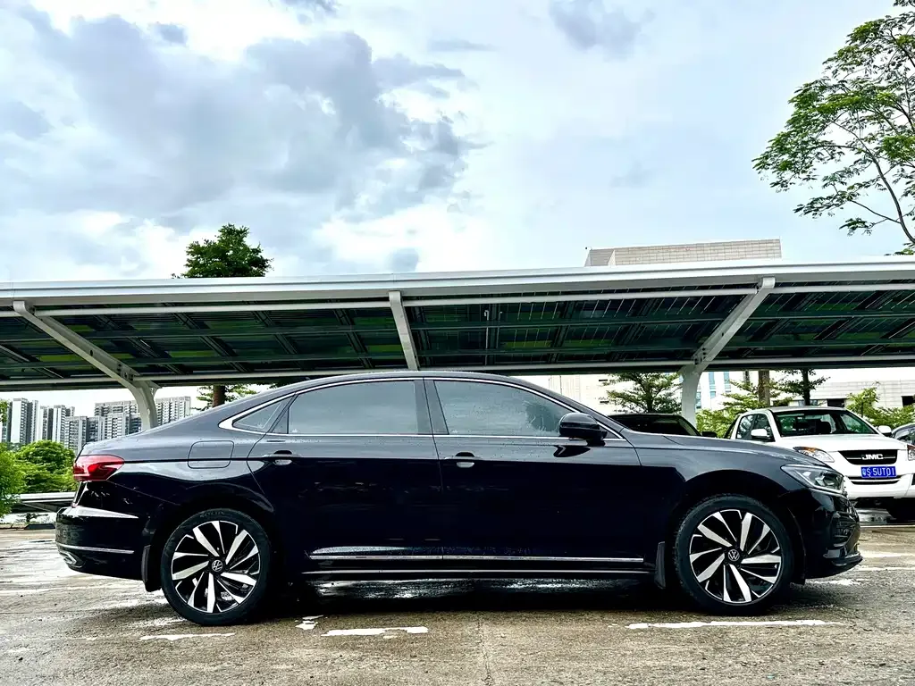 Volkswagen Passat — фото 6
