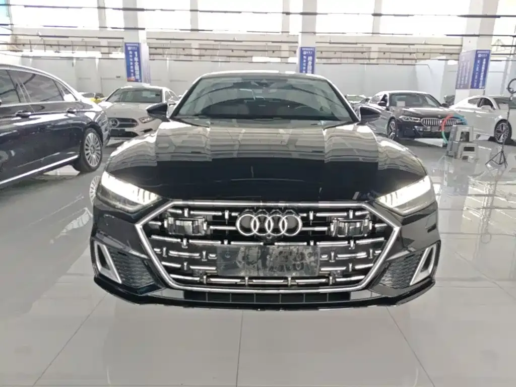 Audi A7L — фото 2