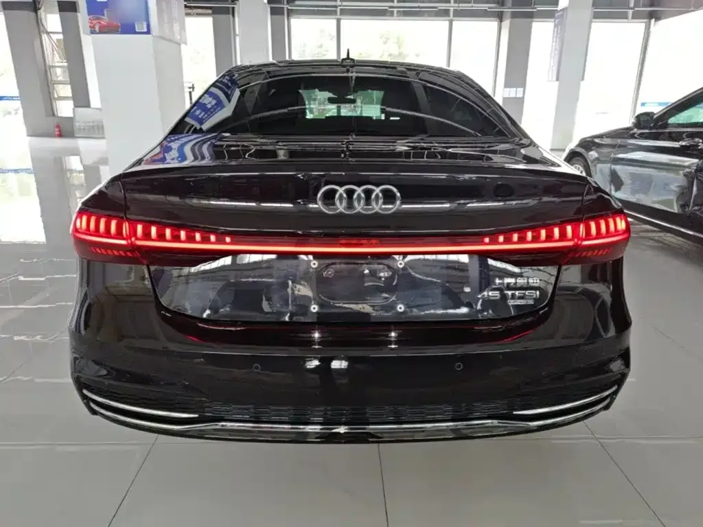 Audi A7L — фото 3