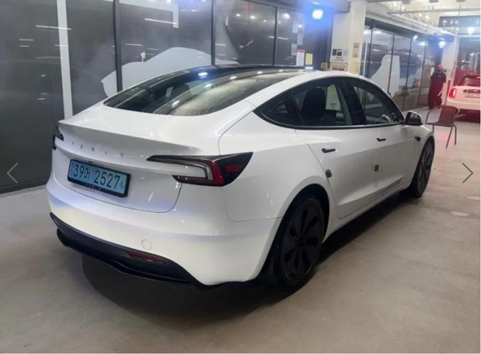 Tesla Model 3 — фото 10