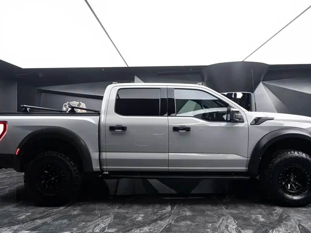 Ford F-150 Raptor — фото 10