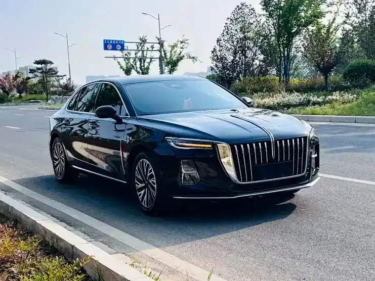 Hongqi H5 — фото 2