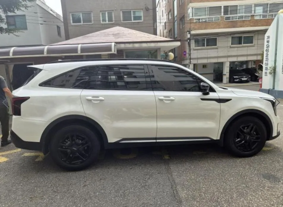 Kia Sorento — фото 10