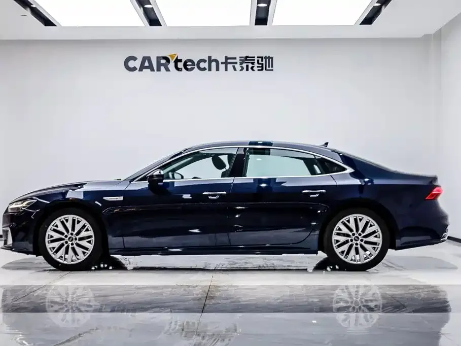 Audi A7L — фото 5