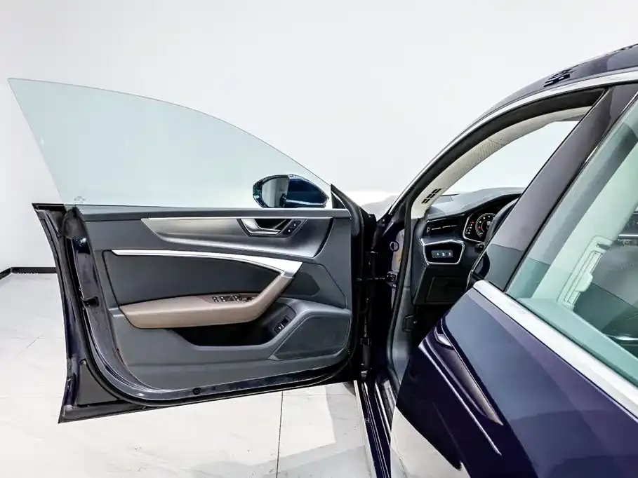Audi A7L — фото 6