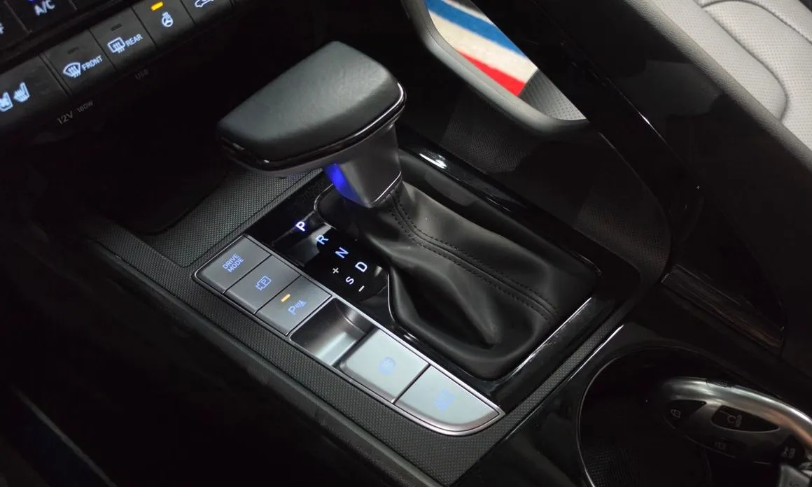 Hyundai AVANTE — фото 2
