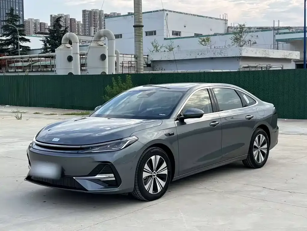 Geely 银河A7 EM — фото 1