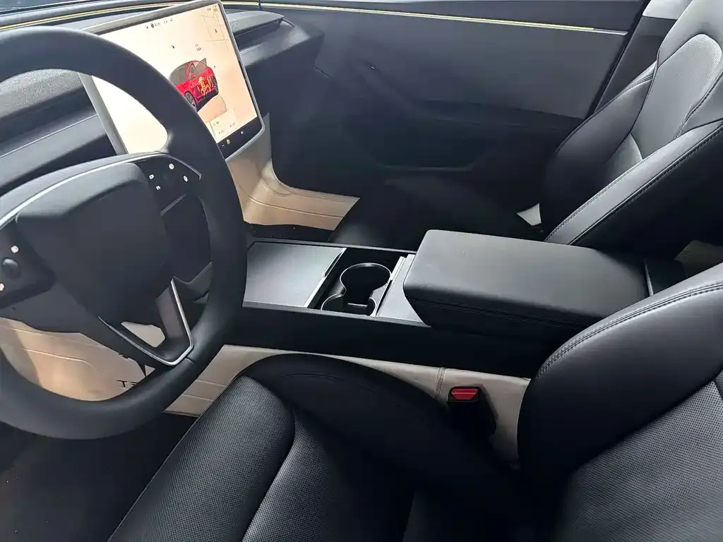 Tesla Model 3 — фото 5