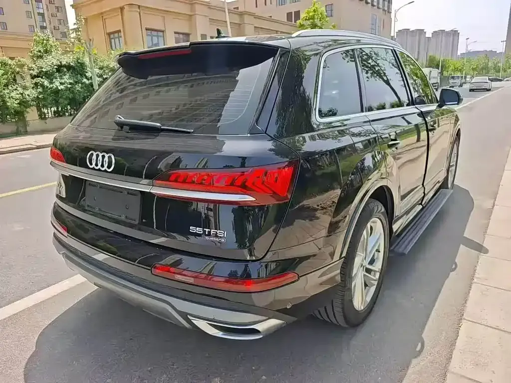 Audi Q7 — фото 2