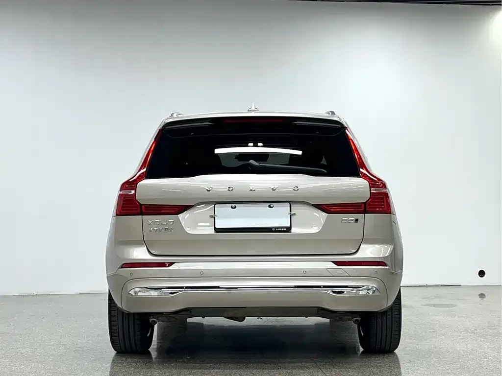 Volvo XC60 — фото 4