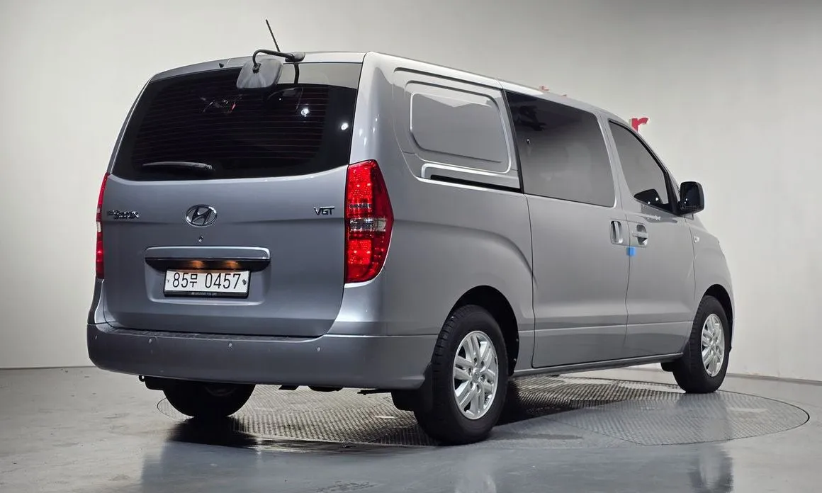 Hyundai Starex — фото 4