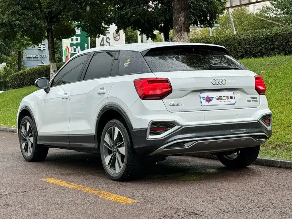 Audi Q2L — фото 4