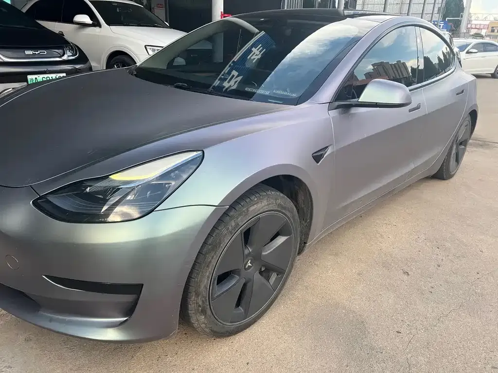 Tesla Model 3 — фото 8
