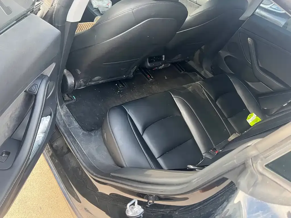 Tesla Model 3 — фото 5