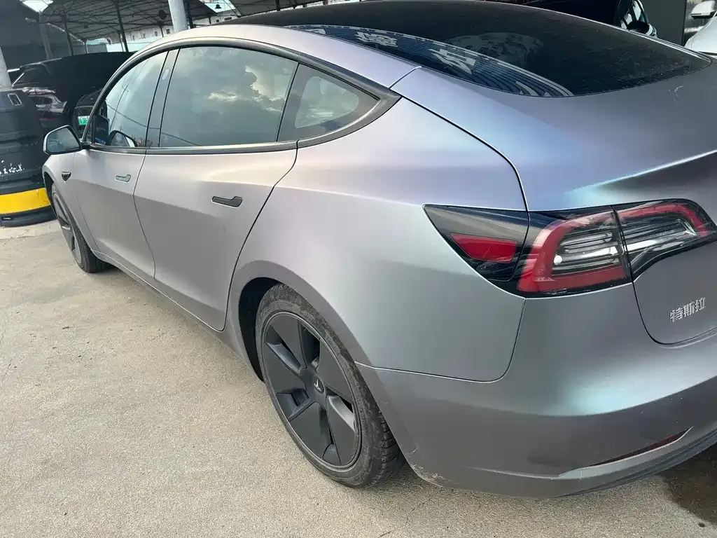 Tesla Model 3 — фото 4