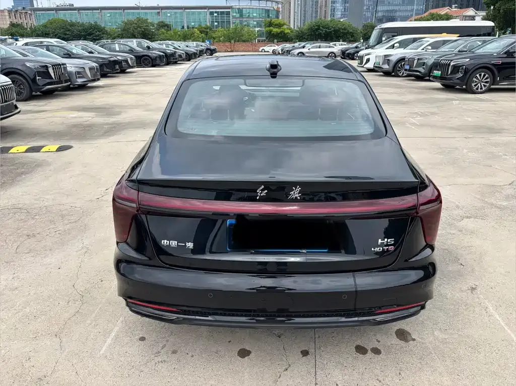 Hongqi H5 — фото 10