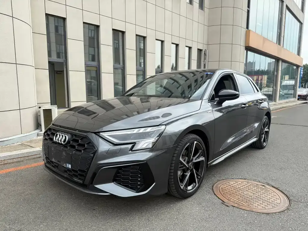 Audi A3 — фото 1