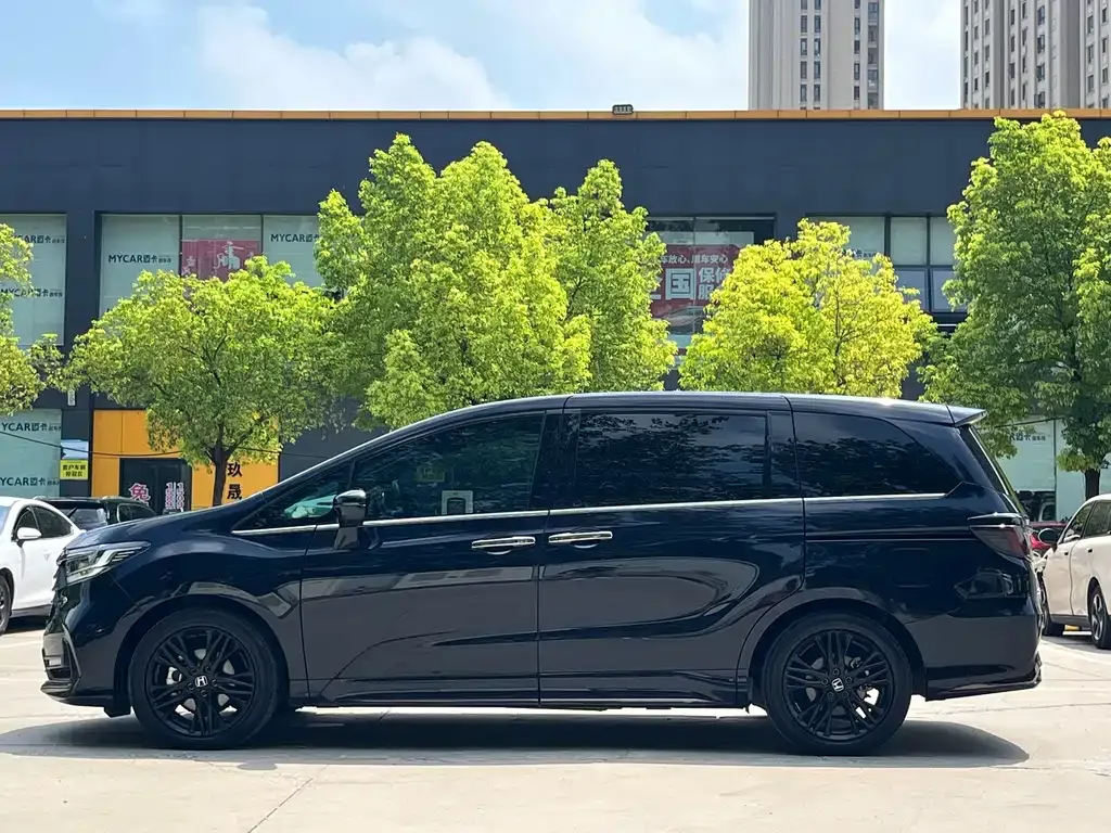 Honda Odyssey — фото 10