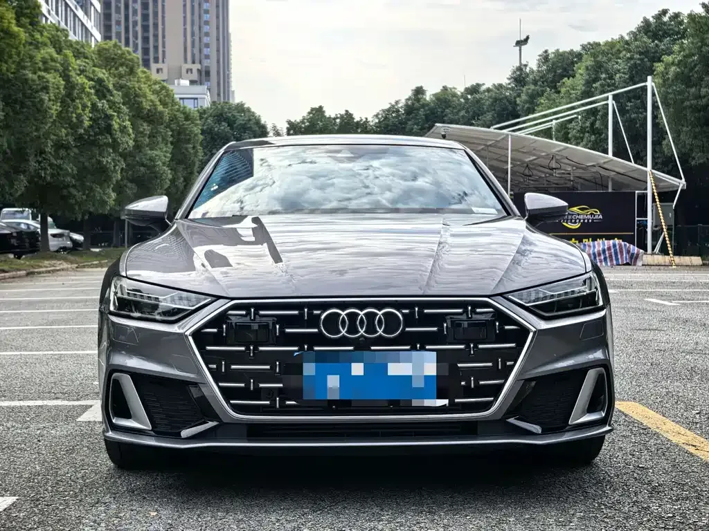 Audi A7L — фото 7