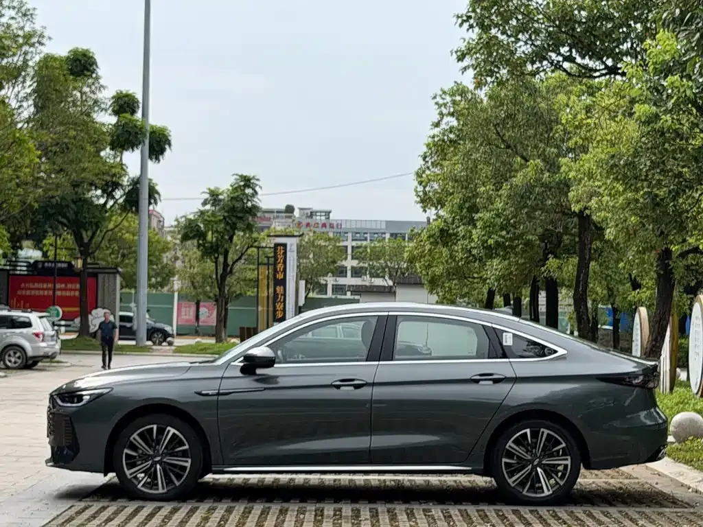 Chery Arrizo 8 PRO — фото 4