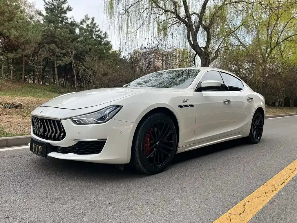 Maserati Ghibli — фото 1