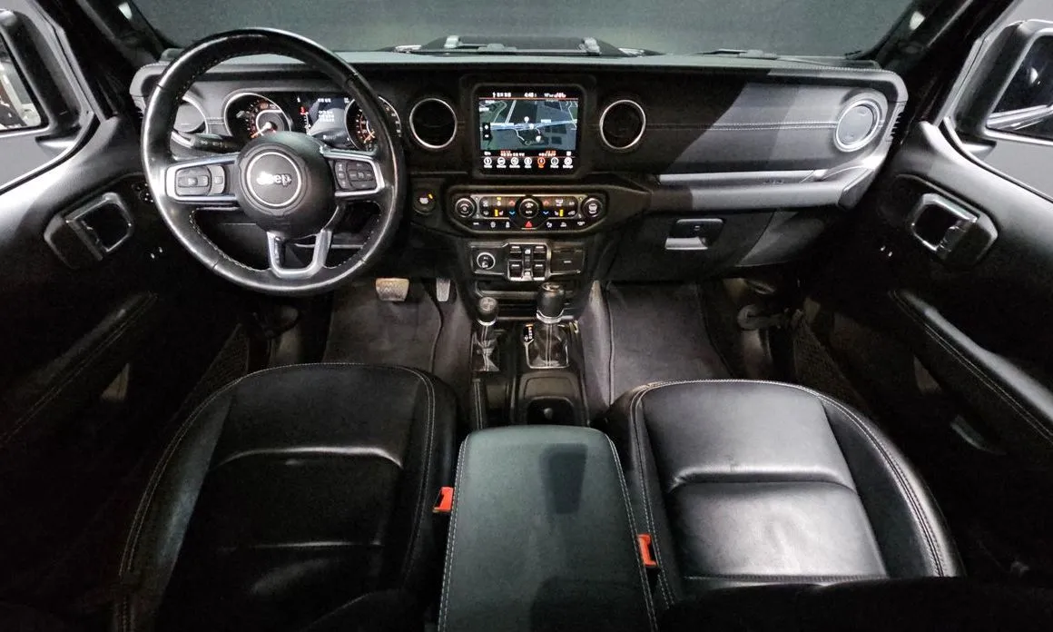 Jeep Wrangler — фото 7