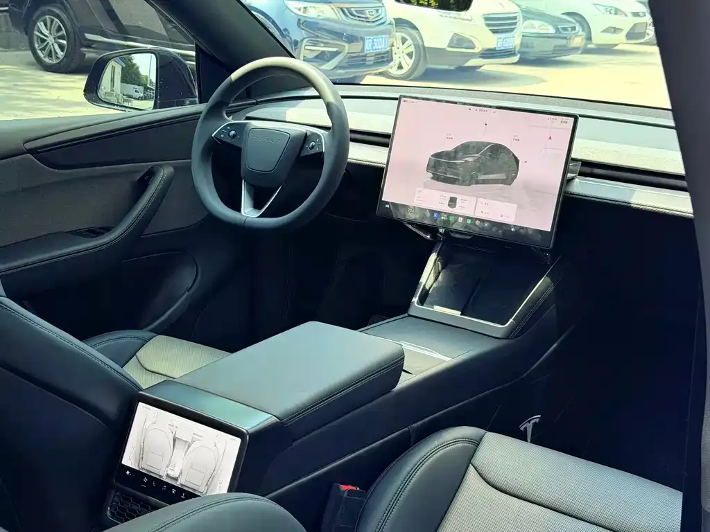 Tesla Model Y — фото 3