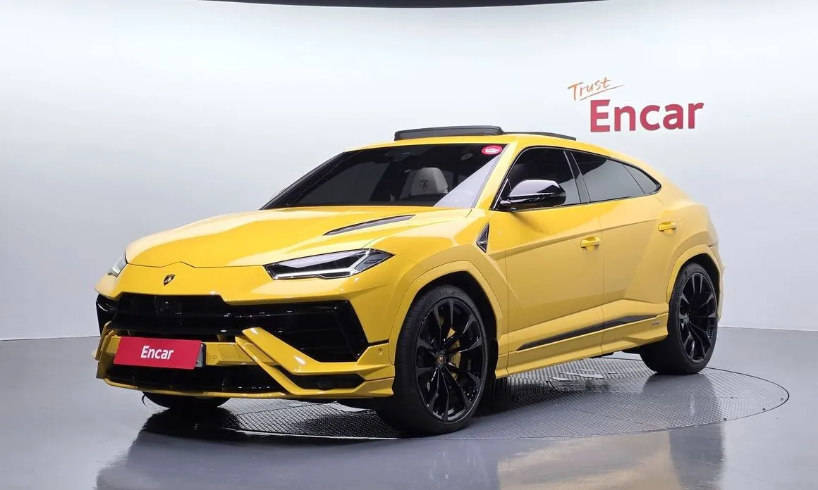 Lamborghini Urus — фото 1