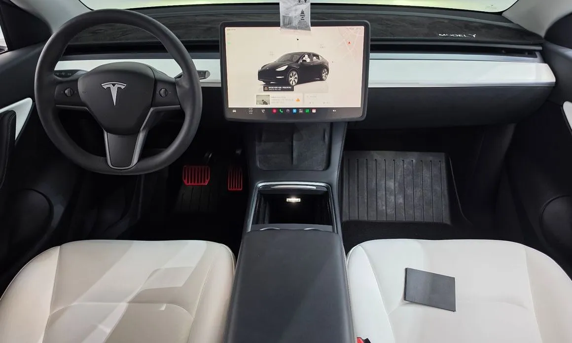 Tesla Model Y — фото 6
