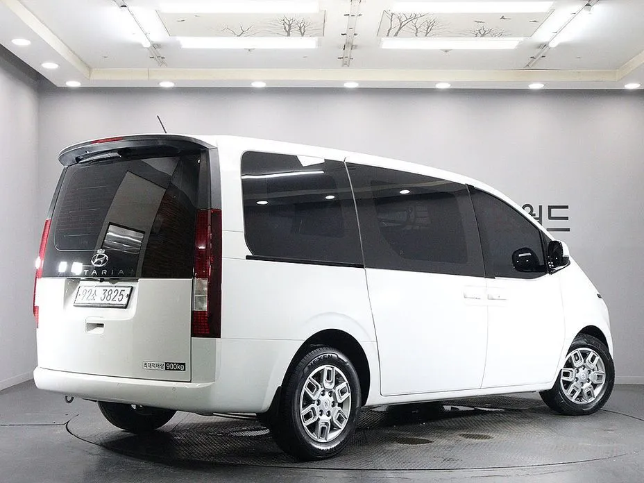Hyundai Staria — фото 4