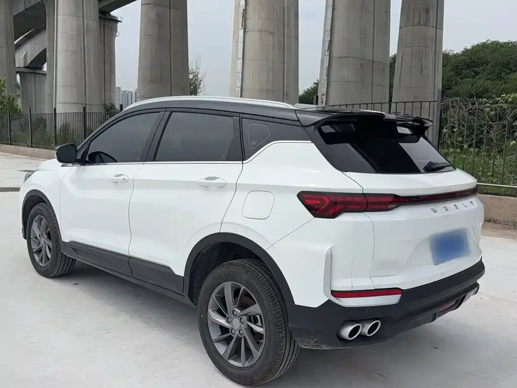 Geely Binyue — фото 10