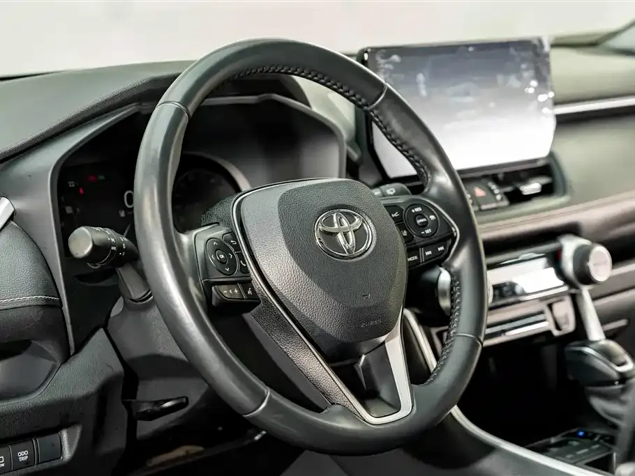 Toyota Wildlander — фото 6