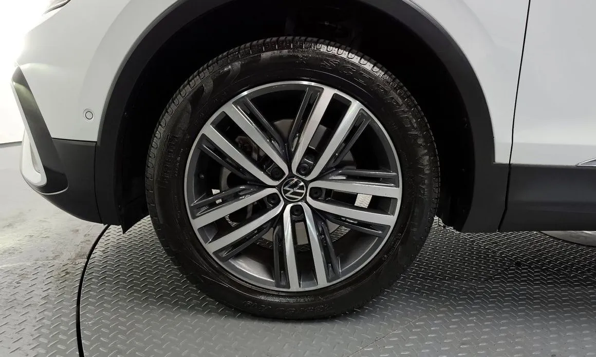 Volkswagen Tiguan — фото 9