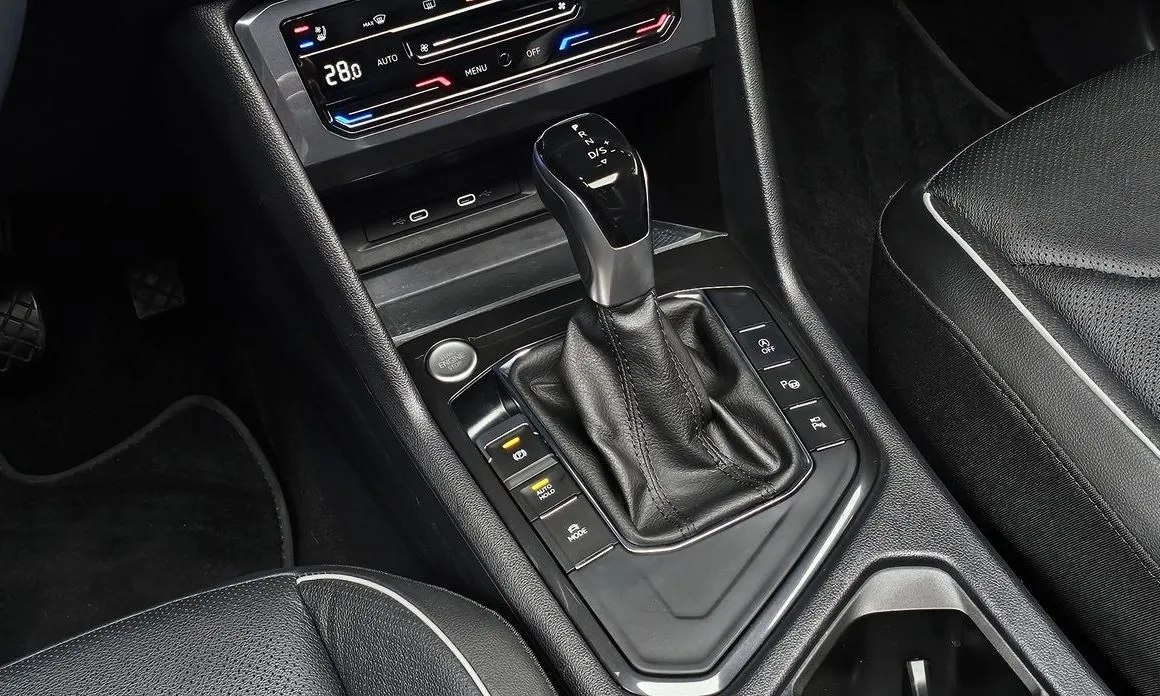 Volkswagen Tiguan — фото 10