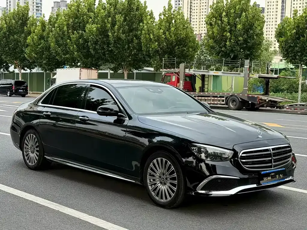 Mercedes-Benz E-Class — фото 10