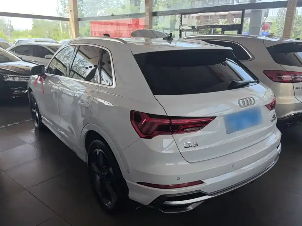Audi Q3 — фото 7